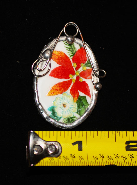 Poinsettia Pendant Vertical Oval