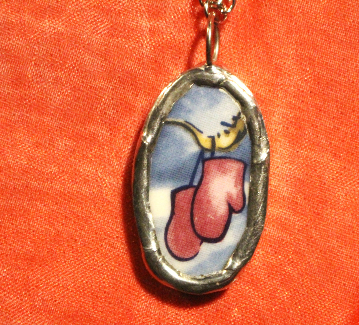 Hanging Mittens Oval Pendant