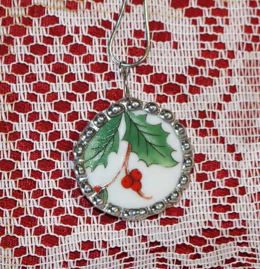 Holly Berry Round Large Pendant