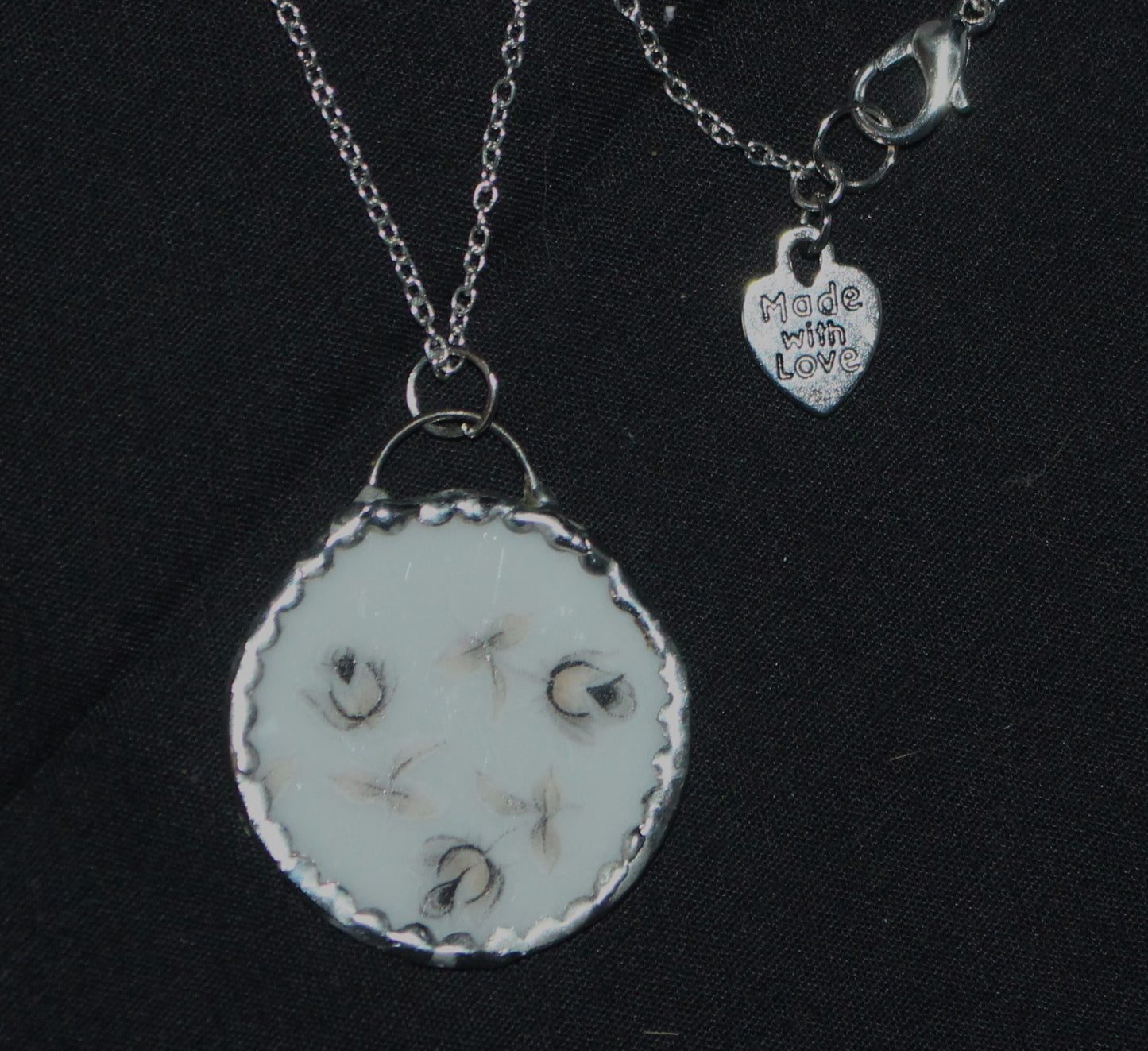 Triple Rose Round Pendant