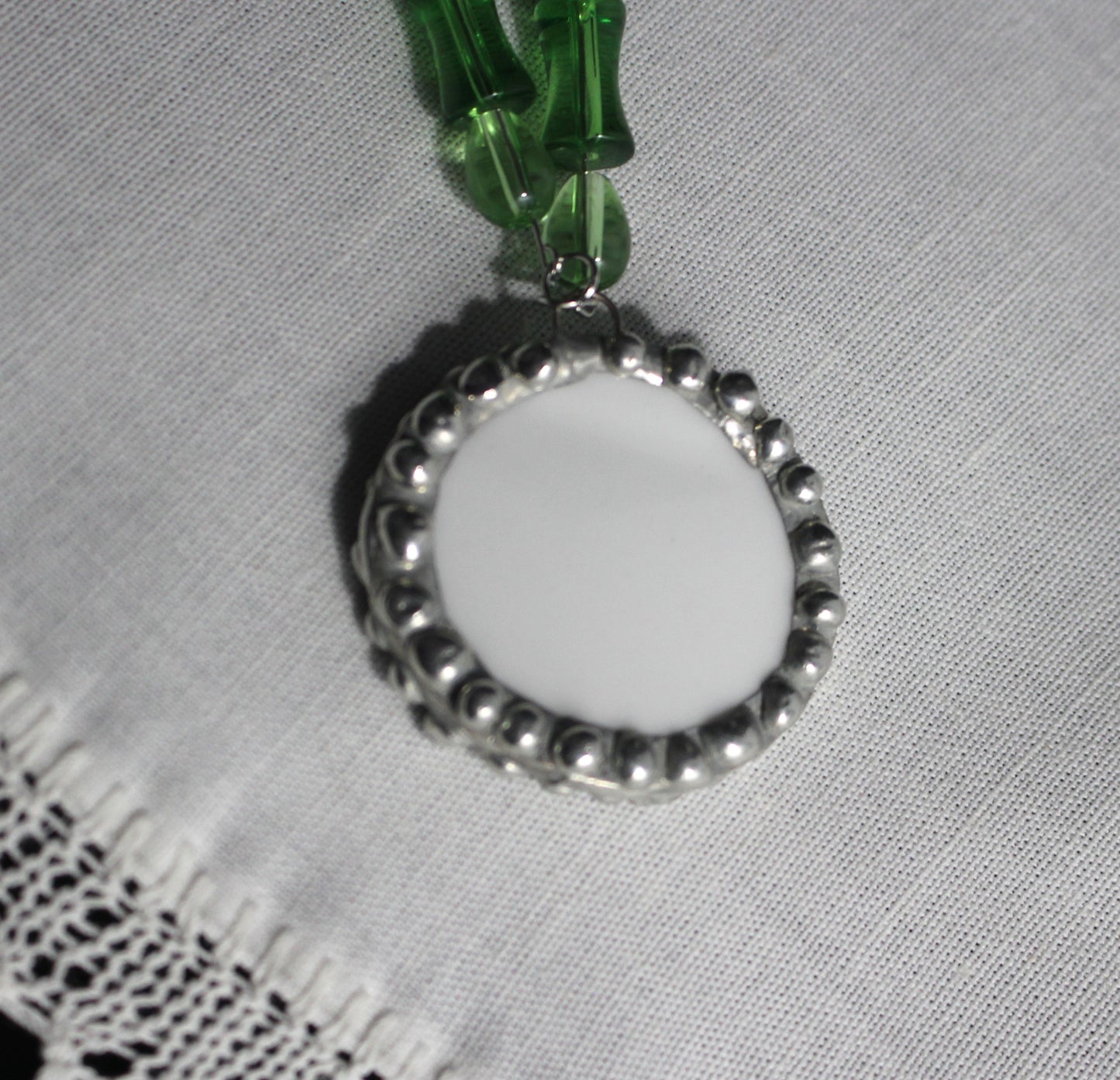 Green Chrysanthemum Round Pendant