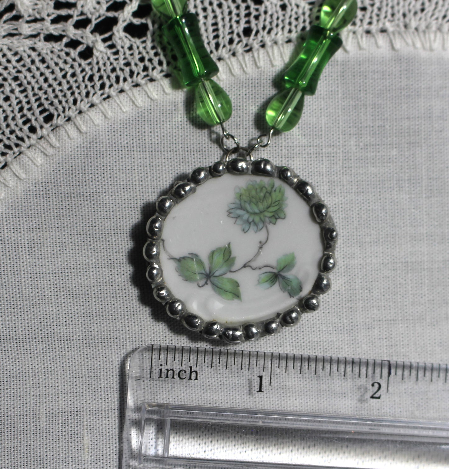 Green Chrysanthemum Round Pendant